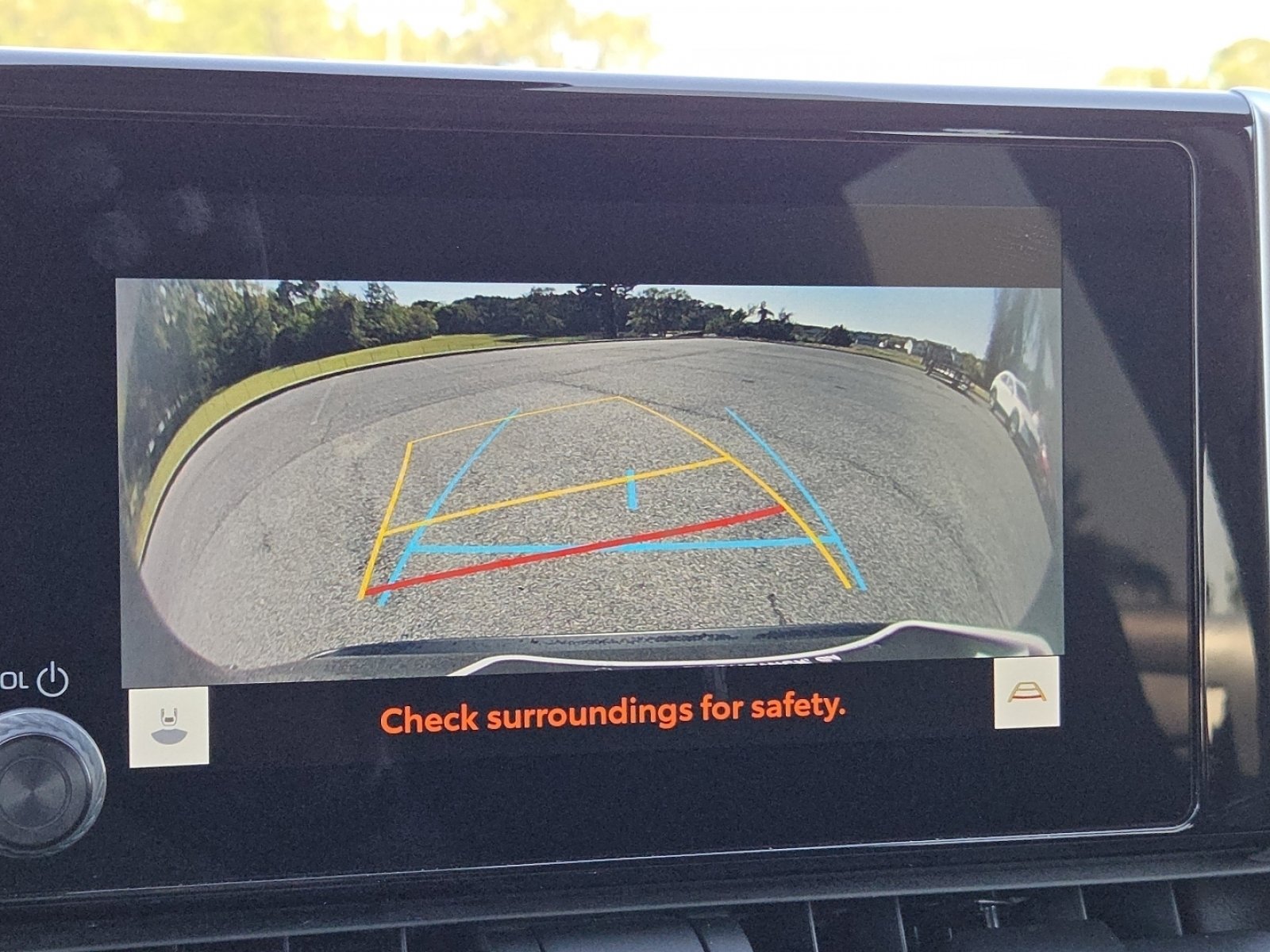 Used 2023 Toyota RAV4 XLE w/ Convenience Package image 8