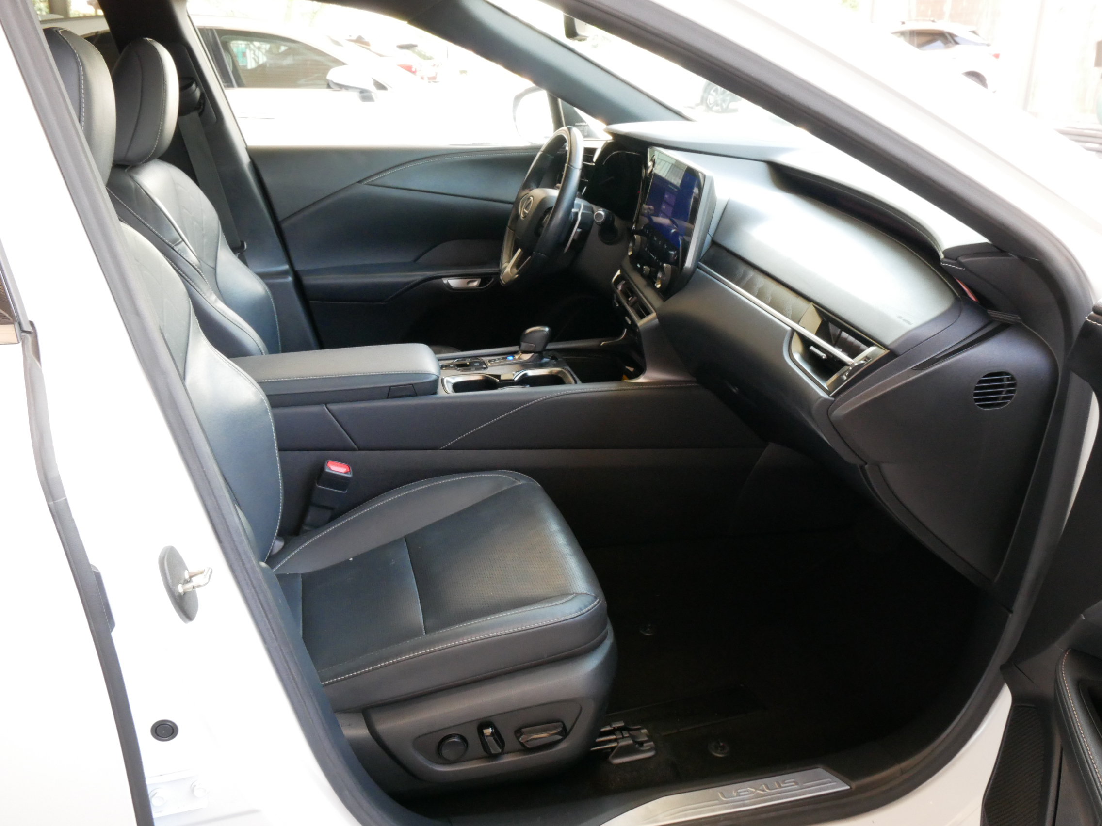 Used 2023 Lexus RX 350 Premium Plus w/ Accessory Package (Z1) FWD image 12