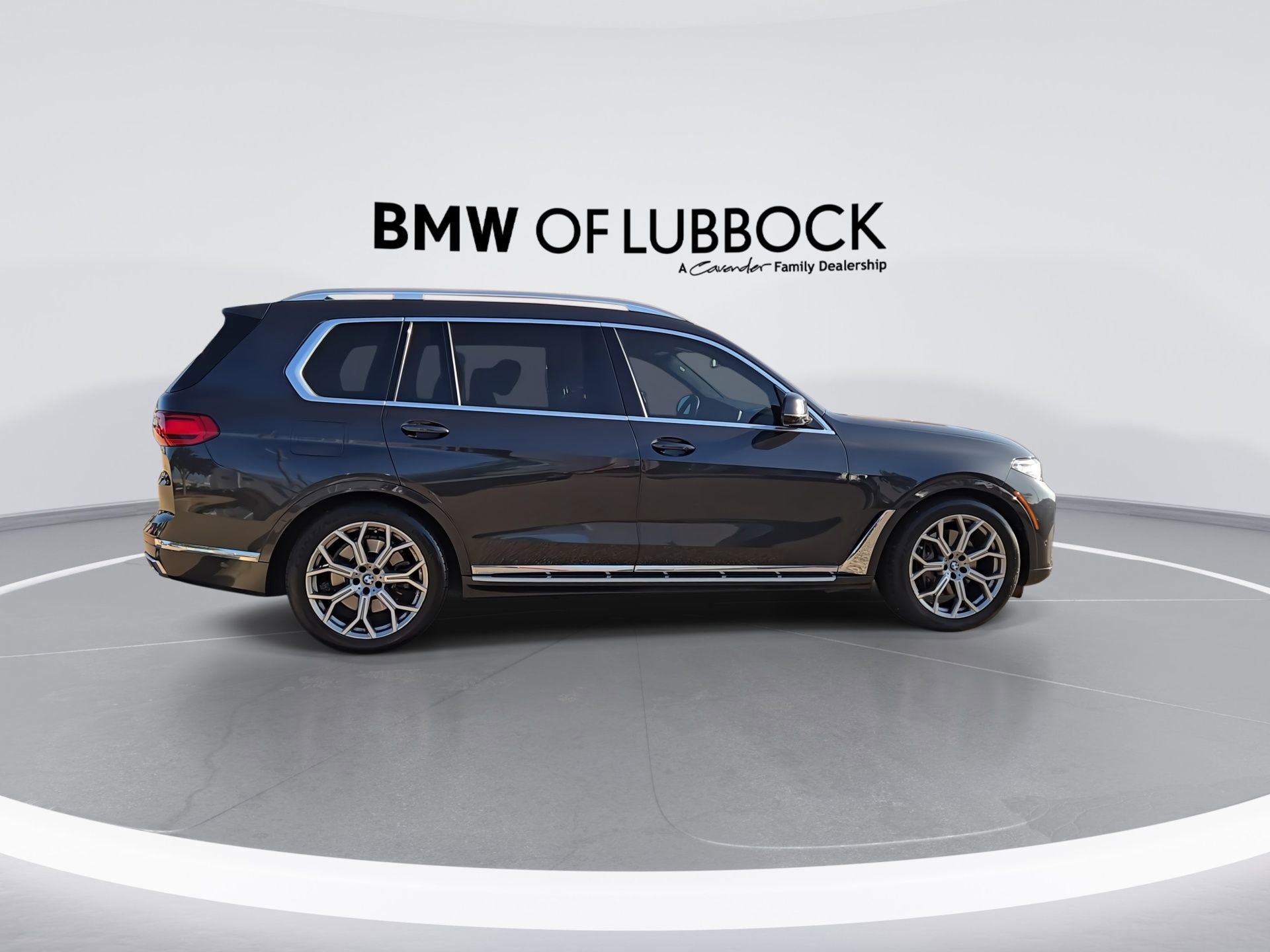 Used 2022 BMW X7 xDrive40i w/ Executive Package AWD/4WD image 9