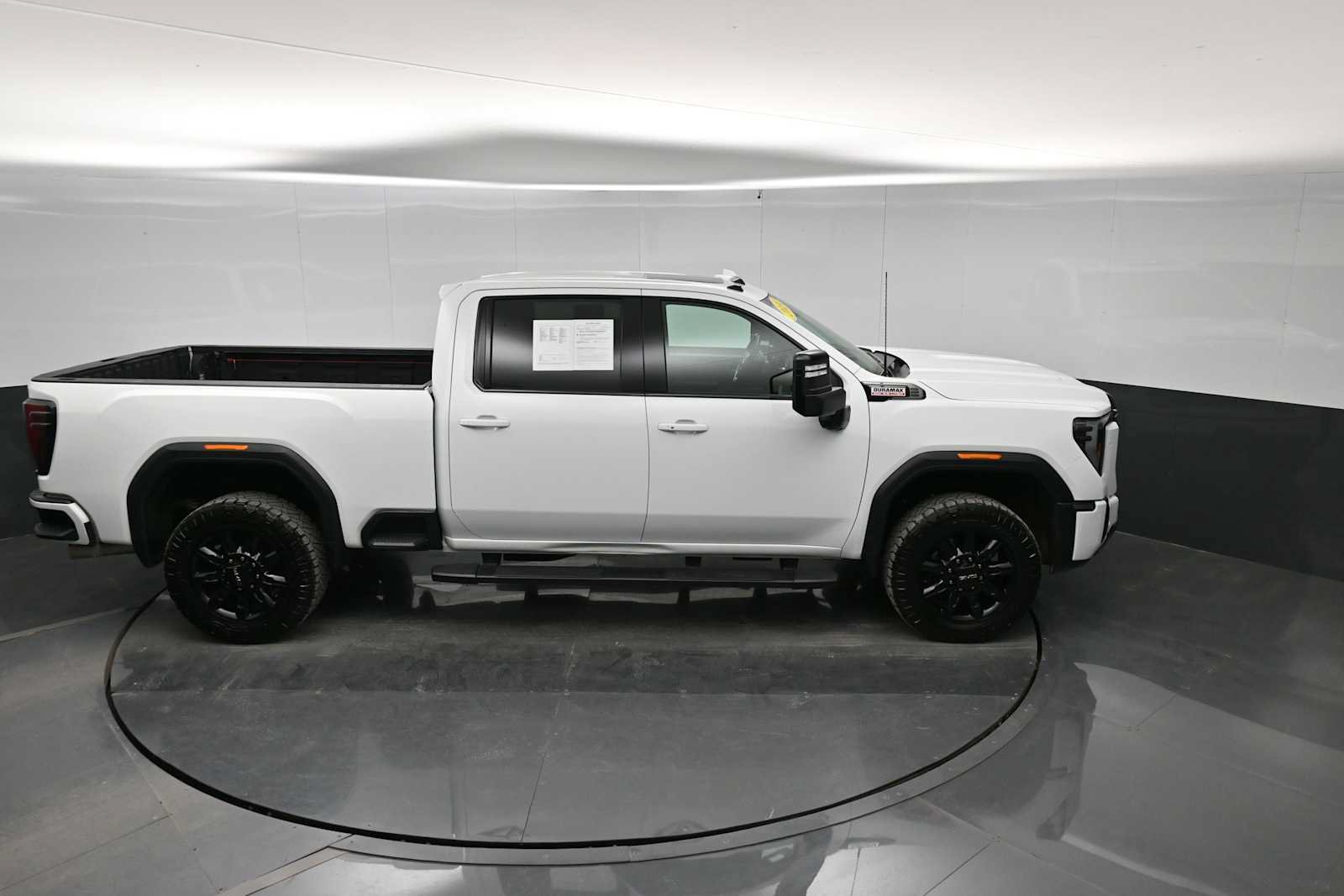 Used 2024 GMC Sierra 2500 AT4 w/ AT4 Premium Plus Package AWD/4WD image 35