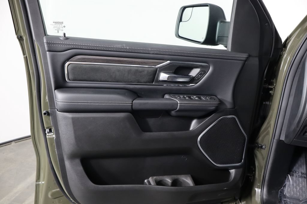 New 2027 RAM 1500 Laramie w/ Night Edition AWD/4WD image 18
