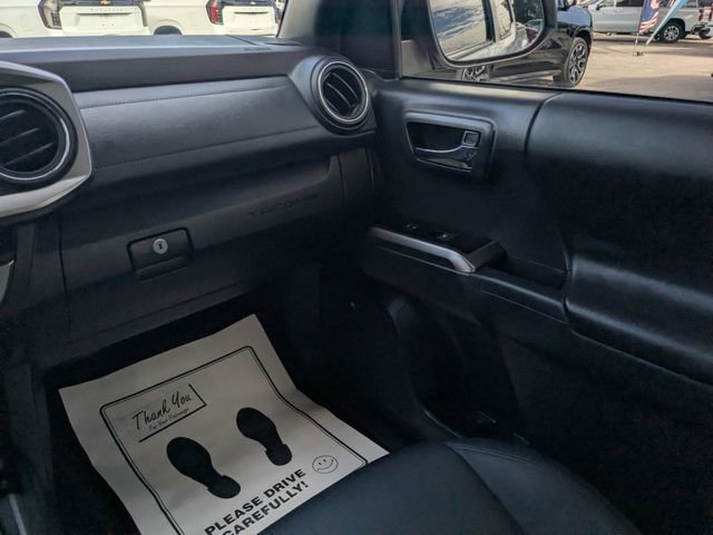 Used 2022 Toyota Tacoma Limited image 16