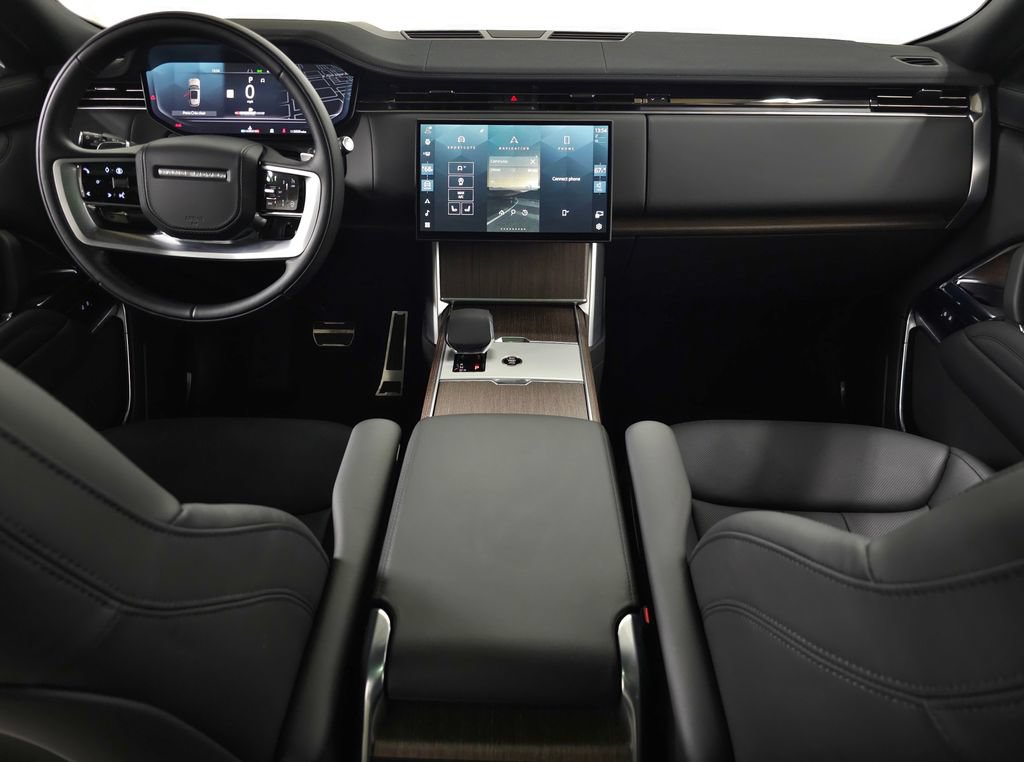 Certified 2025 Land Rover Range Rover SE AWD/4WD image 13
