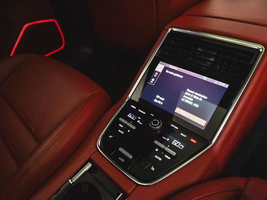Used 2022 Porsche Panamera 4S AWD/4WD image 38