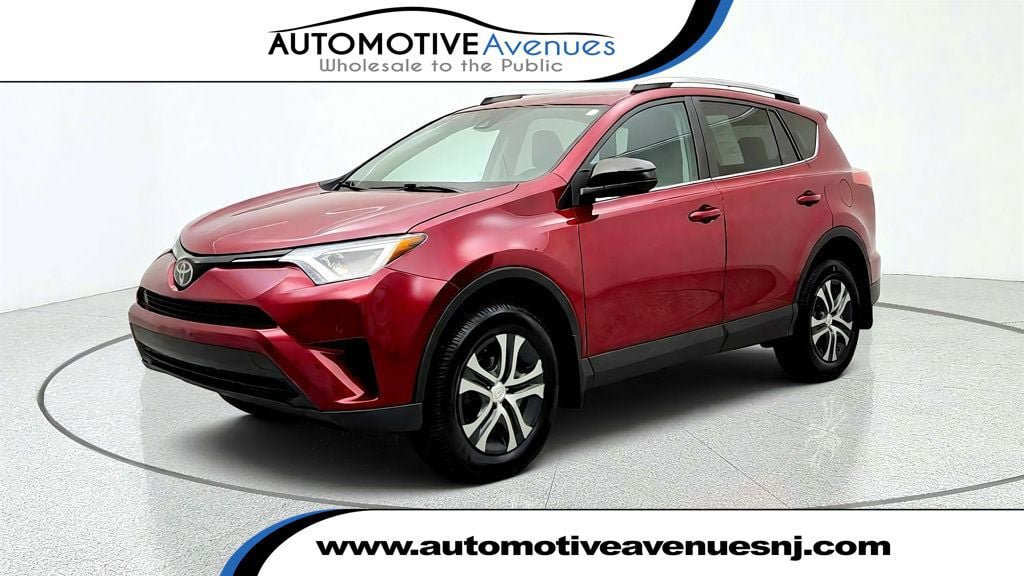 Used 2018 Toyota RAV4 LE w/ All Weather Liner Package AWD/4WD image 1