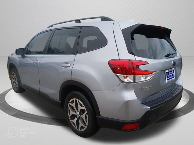 Used 2021 Subaru Forester Premium AWD/4WD image 5