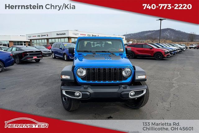 Used 2024 Jeep Gladiator Sport AWD/4WD image 2