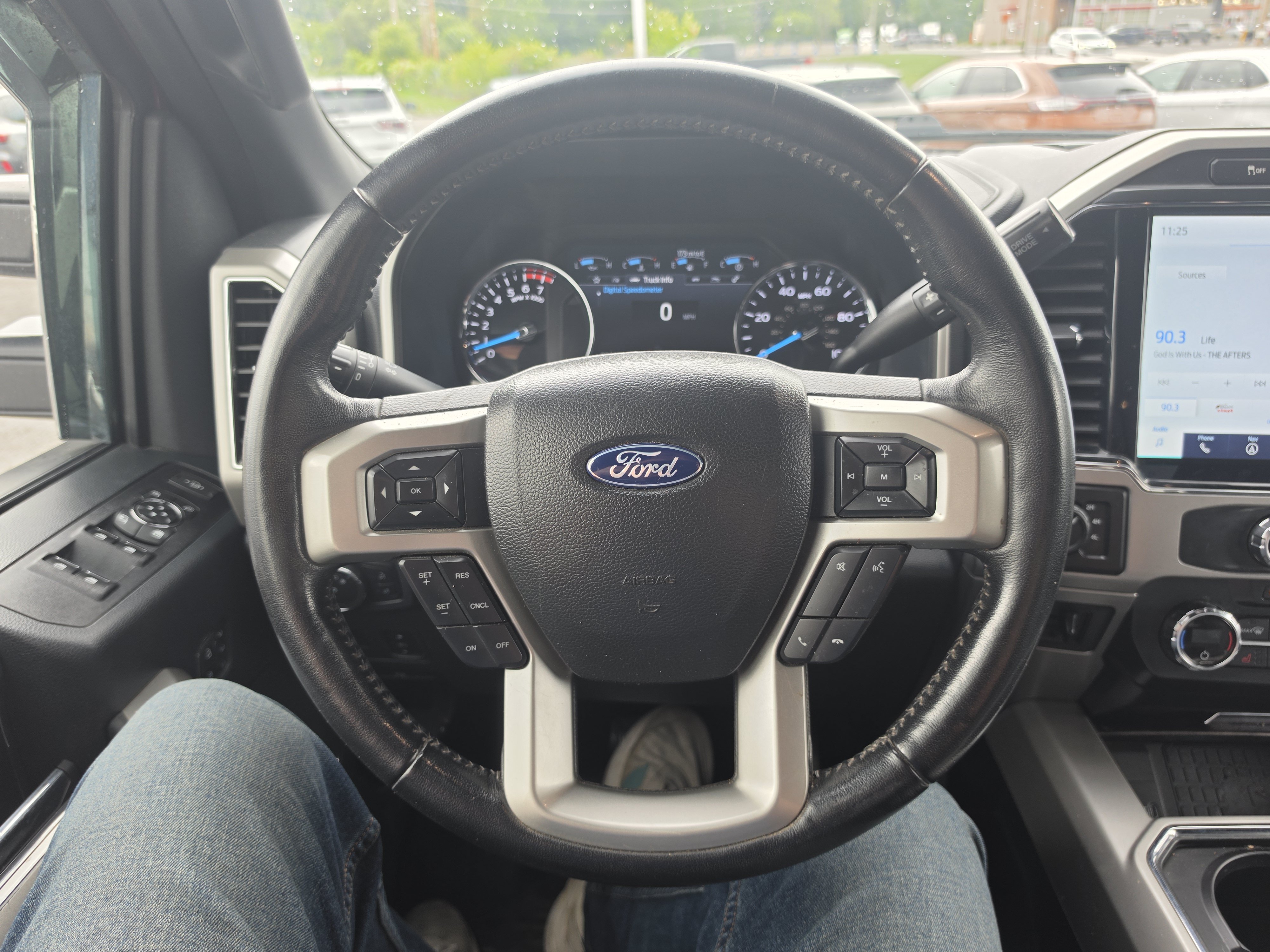 Used 2022 Ford F350 Lariat w/ Lariat Ultimate Package AWD/4WD image 20