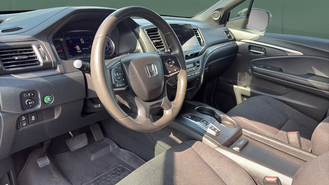 Used 2022 Honda Pilot Sport image 13