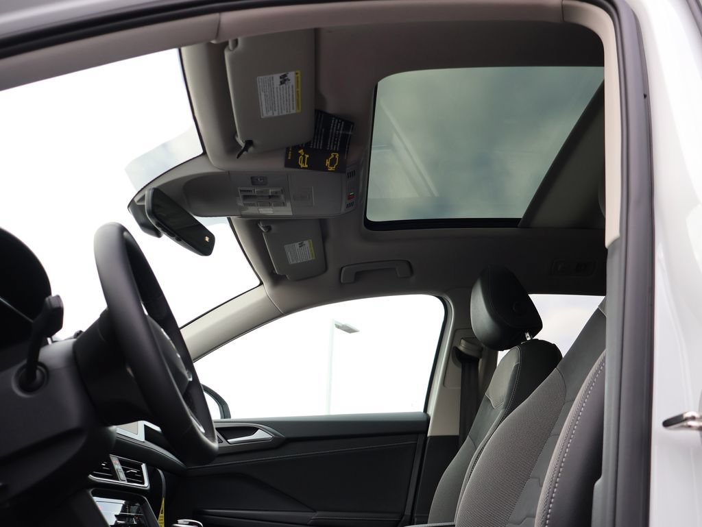 New 2026 Volkswagen Taos SE AWD/4WD image 31