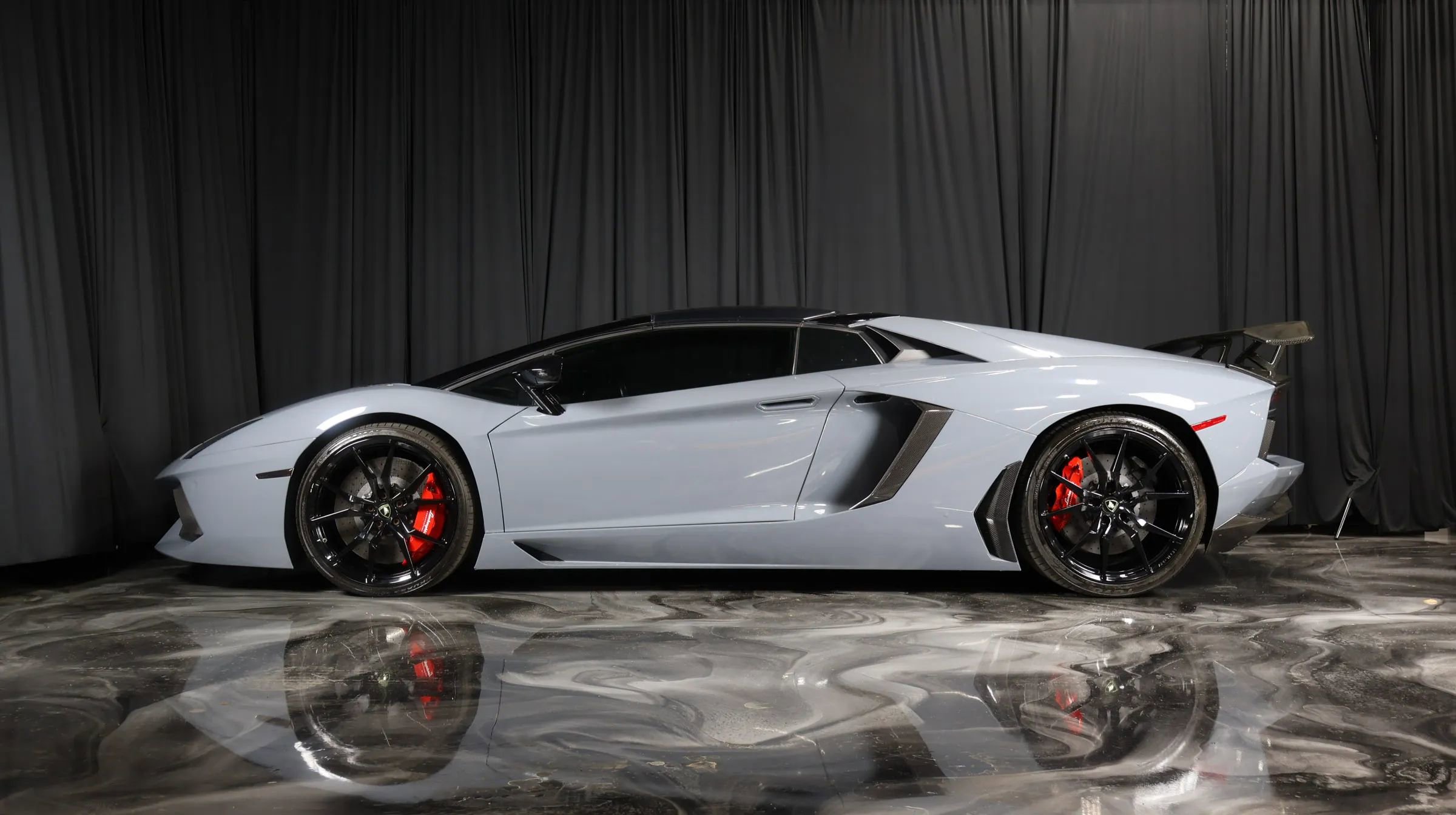 Used 2014 Lamborghini Aventador LP 700-4 image 17