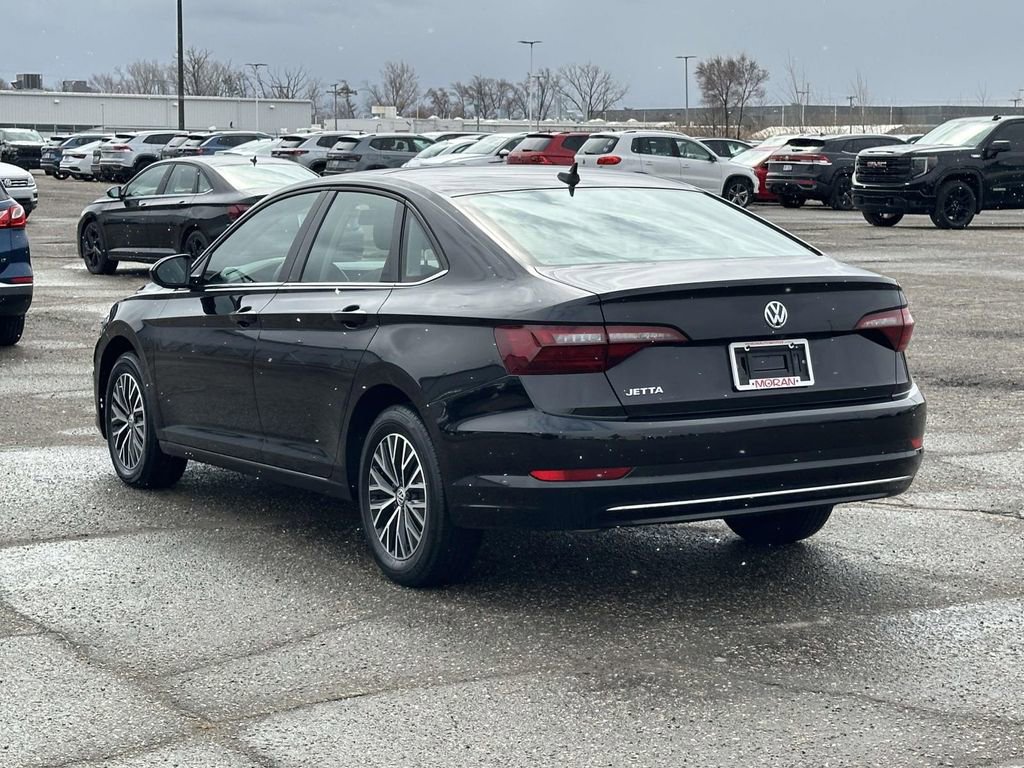 Certified 2021 Volkswagen Jetta SE w/ SE Cold Weather Package image 3