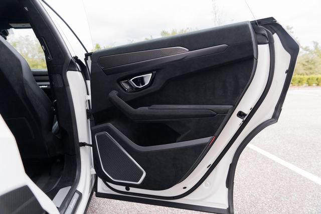 Used 2024 Lamborghini Urus Performante image 23