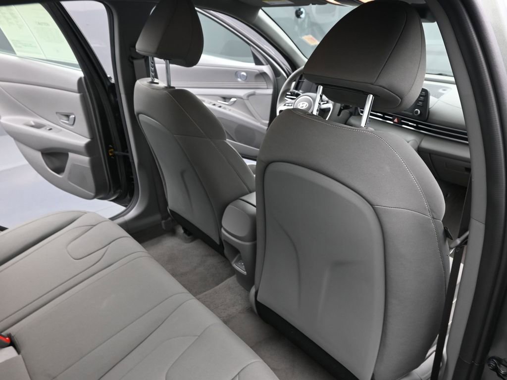 Certified 2026 Hyundai Elantra Sport w/ Cargo Package image 12