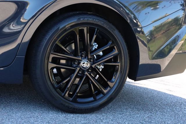 Used 2025 Toyota Camry SE video 3