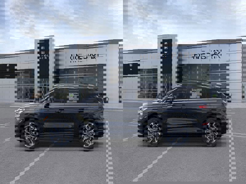 New 2026 Lincoln Corsair Grand Touring image 3