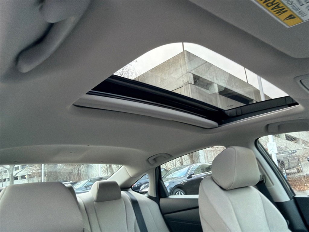Used 2024 Honda Accord EX image 11
