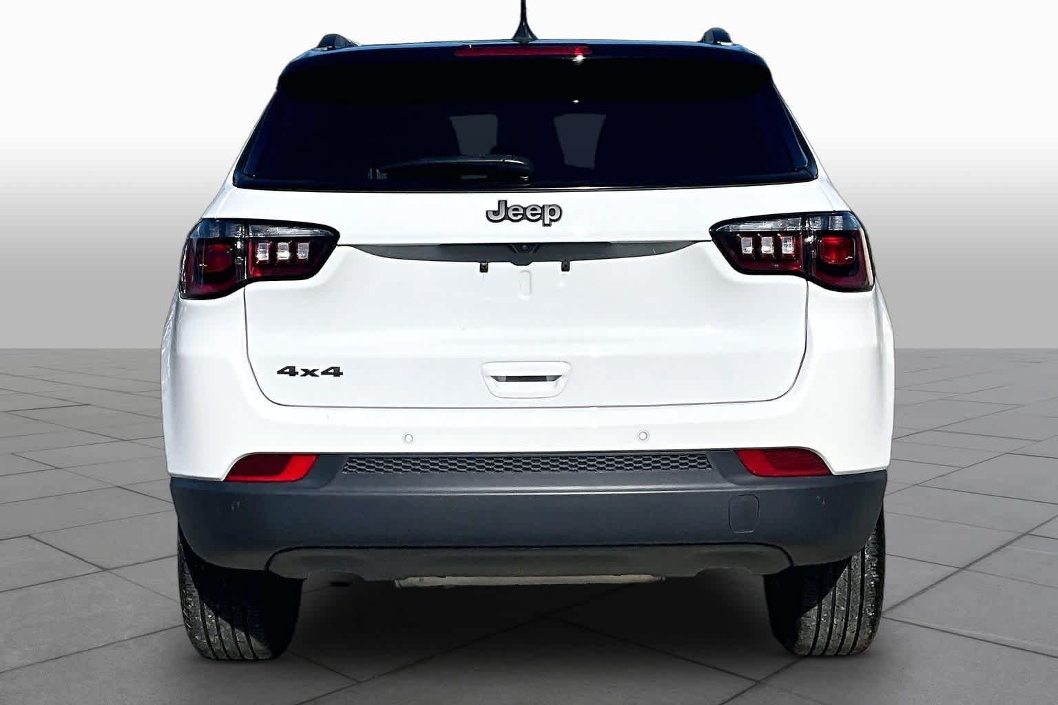 Used 2026 Jeep Compass Limited AWD/4WD image 5