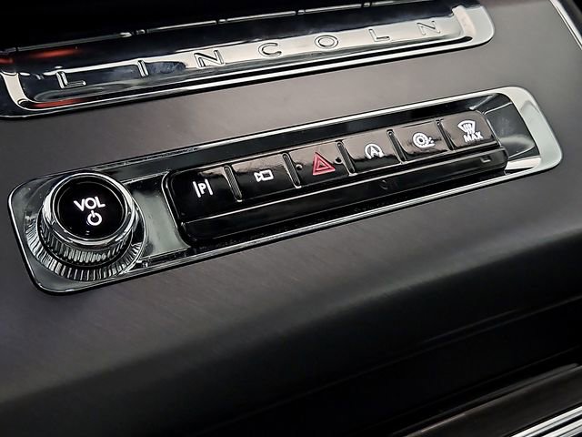 Certified 2026 Lincoln Aviator 2WD w/ Jet Appearance Package image 30