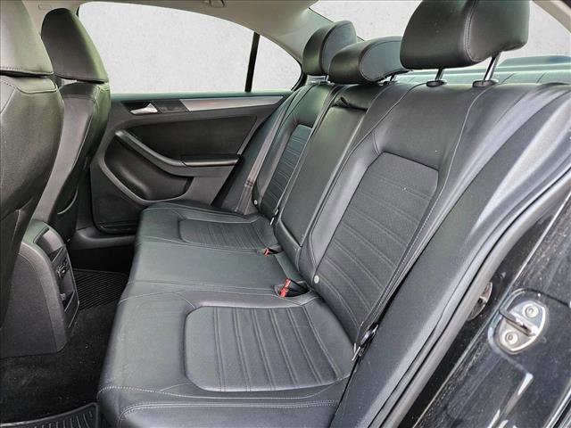 Used 2013 Volkswagen Jetta SEL FWD image 15