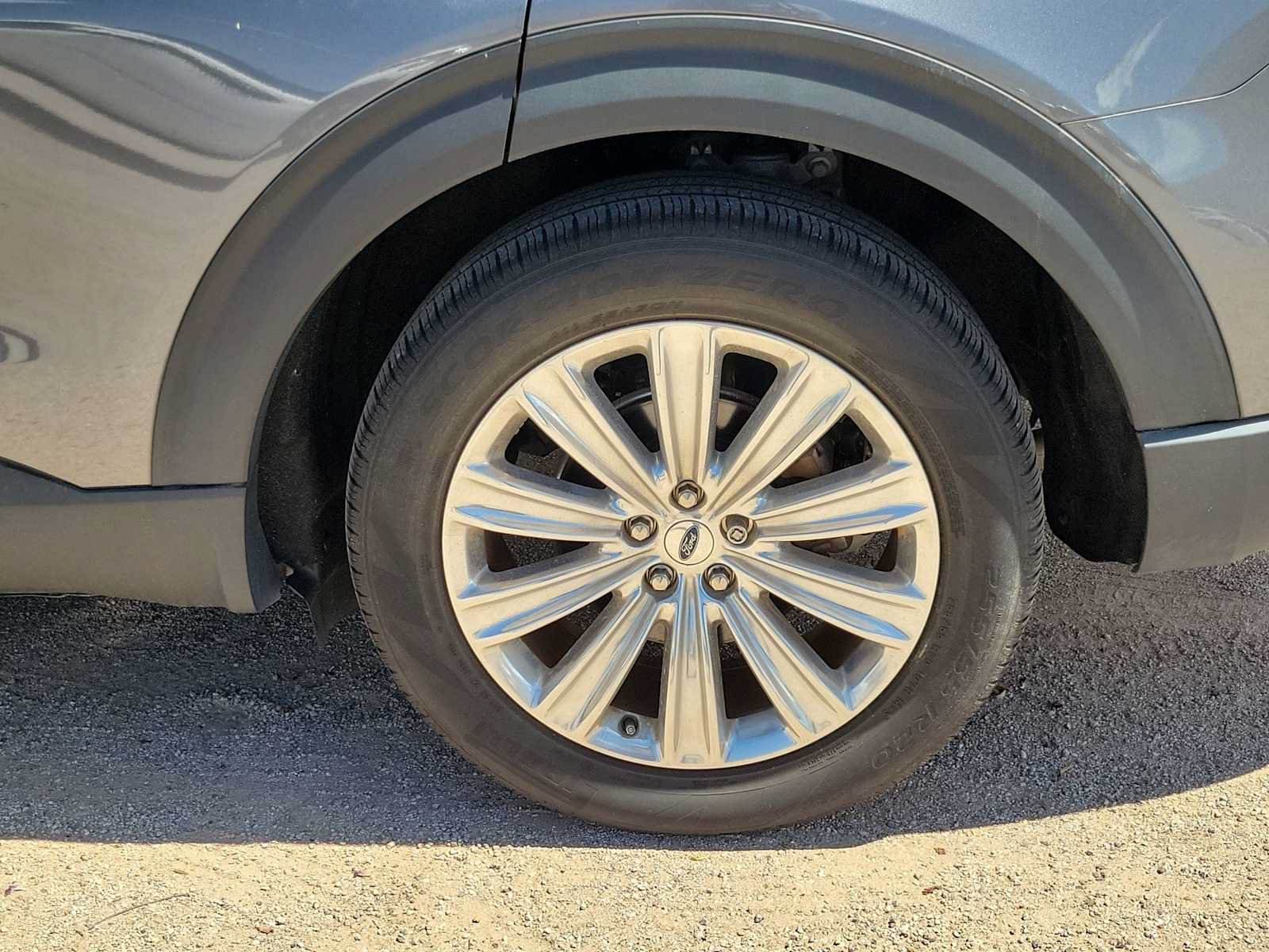 Used 2022 Ford Explorer Limited w/ Equipment Group 301A RWD image 12