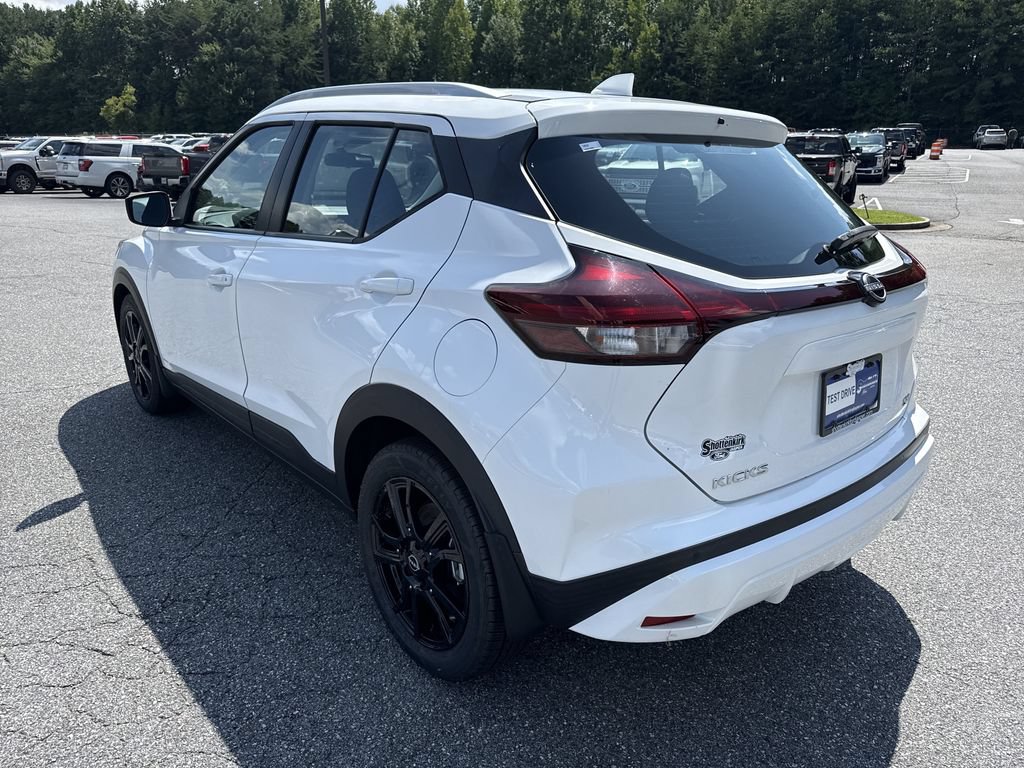 Used 2022 Nissan Kicks SV FWD image 5
