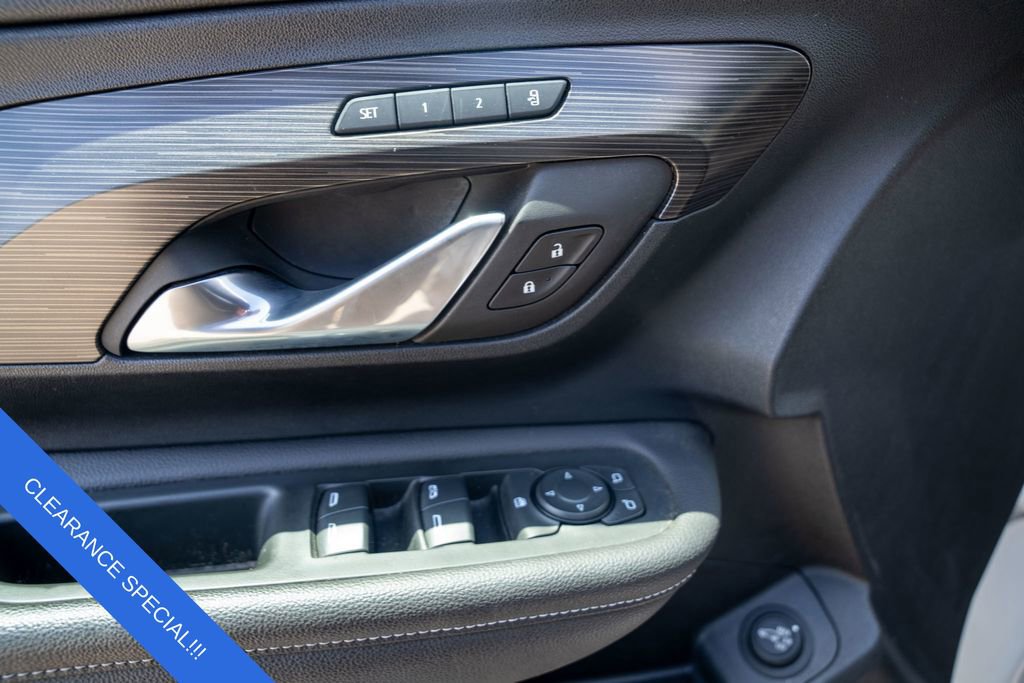 Used 2022 GMC Terrain SLT image 15