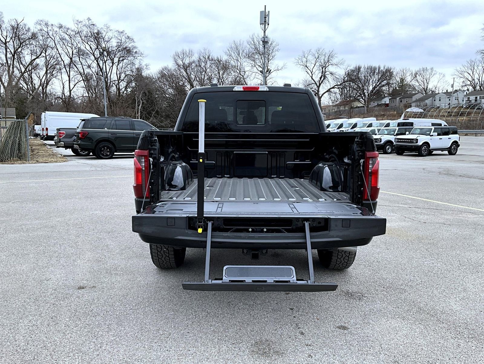 New 2026 Ford F150 XLT w/ Equipment Group 302A MID AWD/4WD image 9