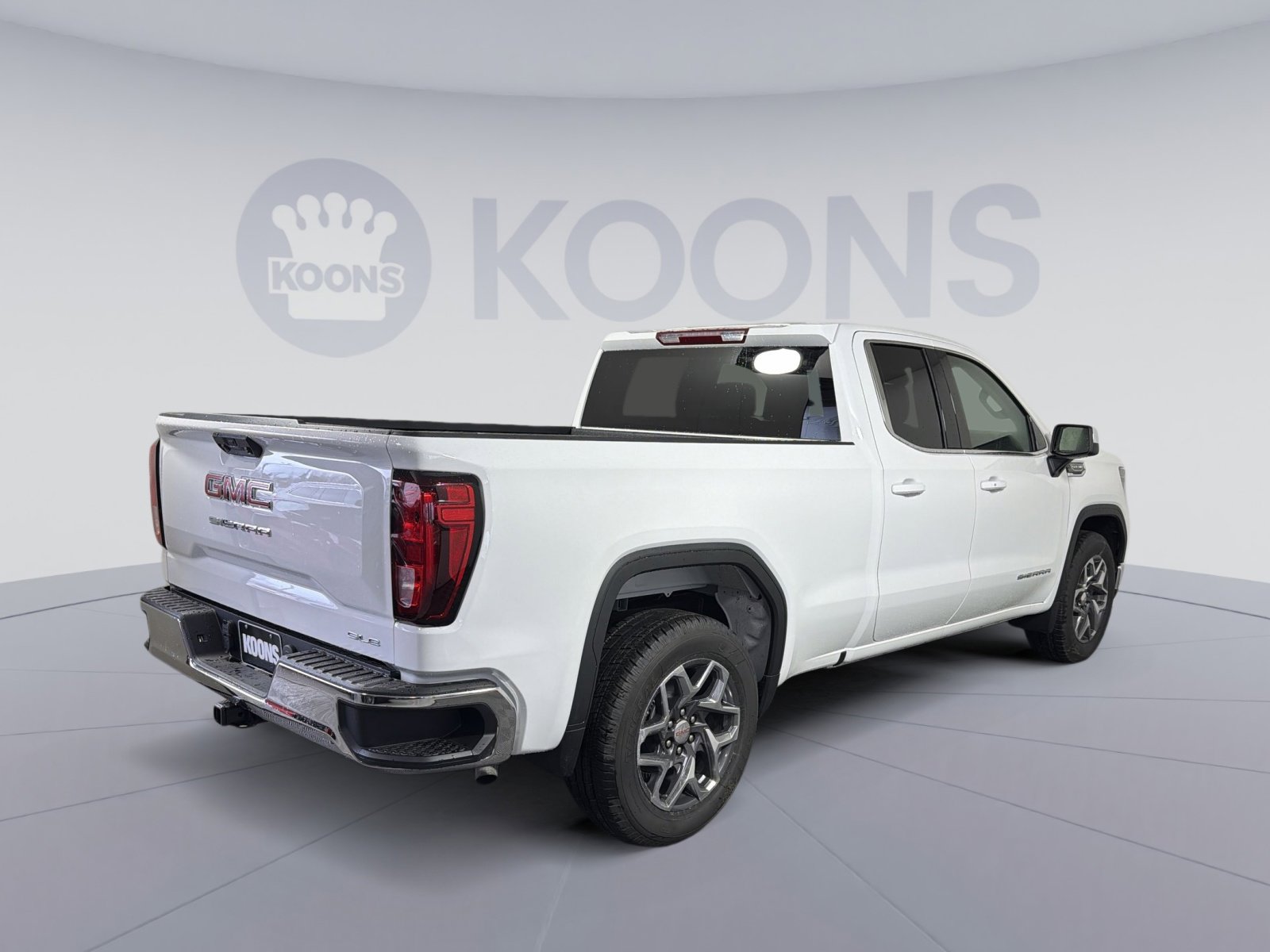 New 2026 GMC Sierra 1500 SLE image 7