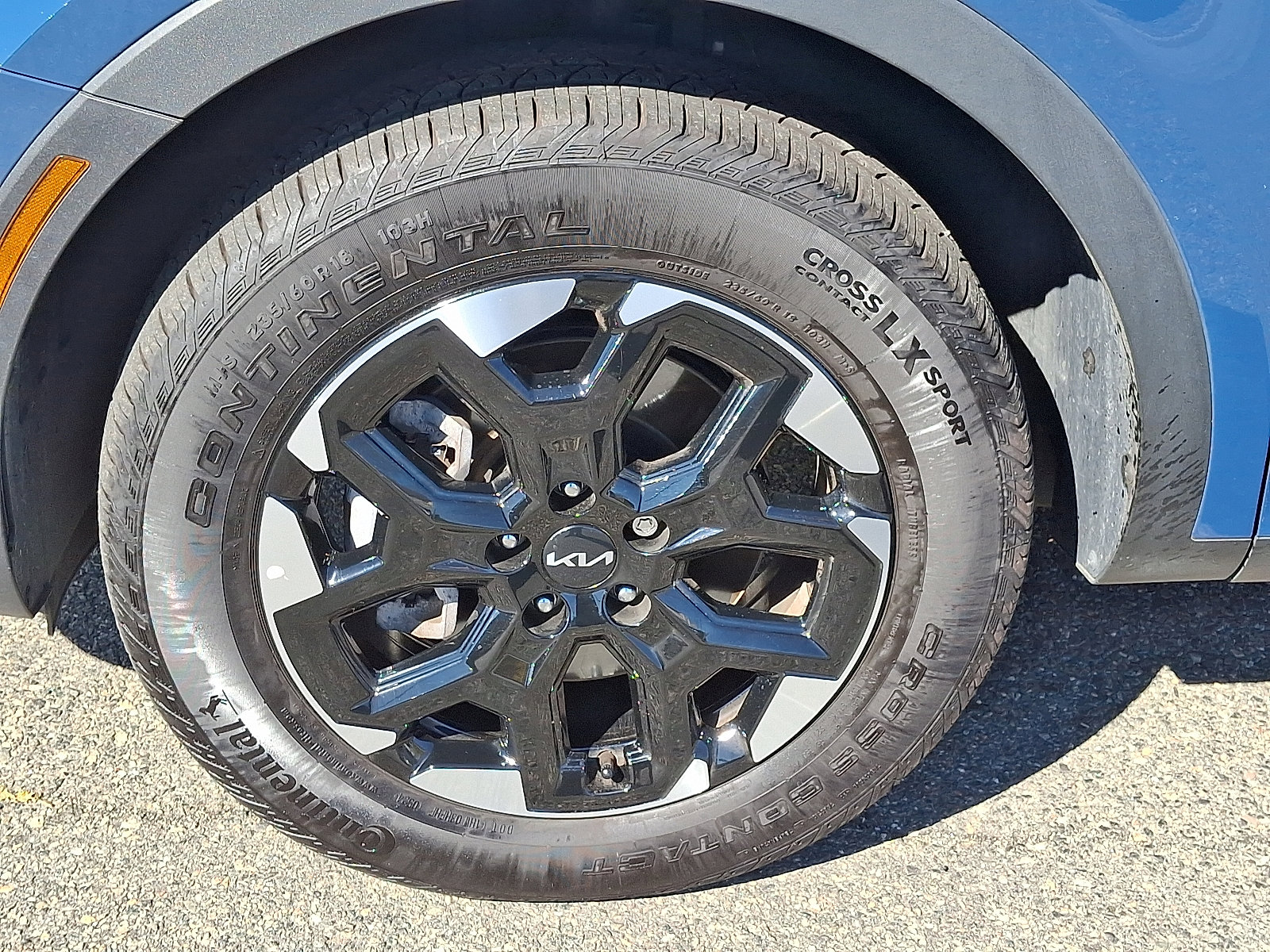 Used 2025 Kia Sorento S image 8