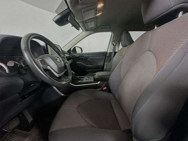 Certified 2024 Toyota Highlander LE image 18