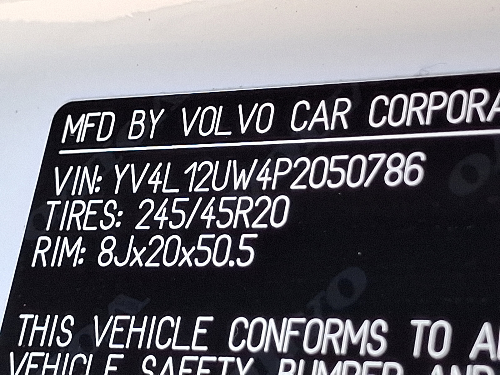 Used 2023 Volvo XC40 B5 Plus w/ Driver Assist Package image 27