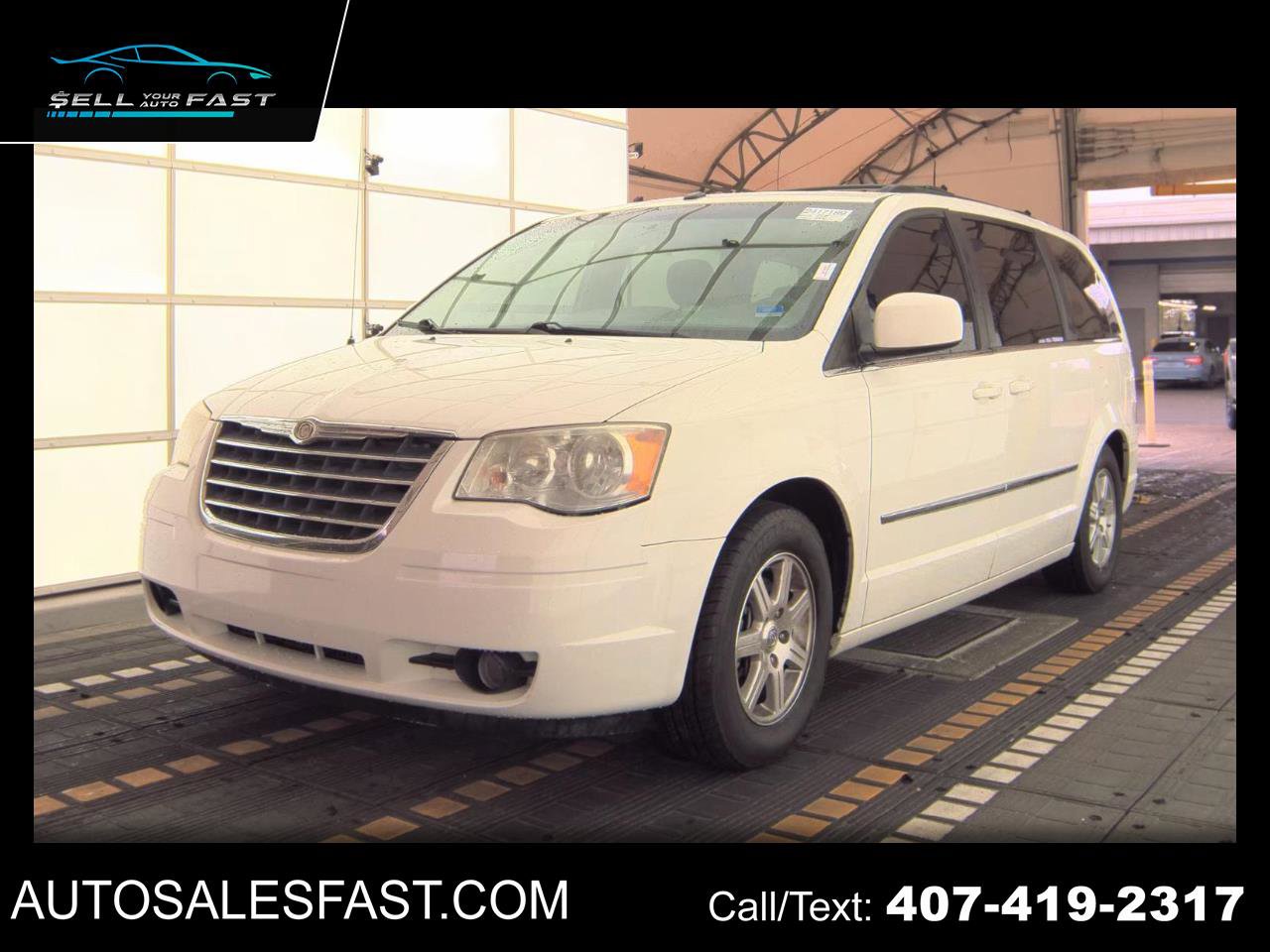 Used 2009 Chrysler Town & Country Touring