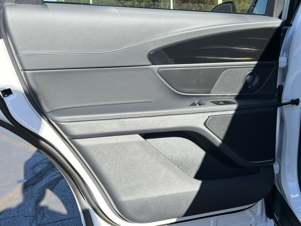 New 2026 Lincoln Nautilus Reserve w/ Jet Appearance Package image 34
