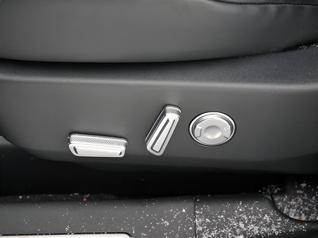 Used 2024 Lincoln Nautilus Premier w/ Equipment Group 102A image 14