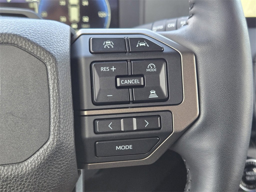 Used 2025 Toyota Land Cruiser image 30