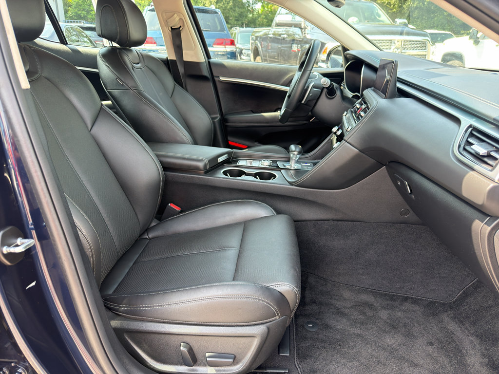 Used 2026 Genesis G70 2.5T RWD image 23