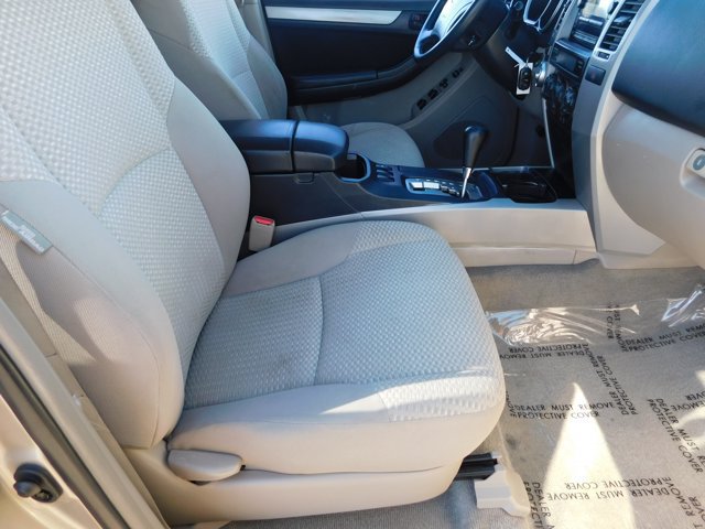 Used 2006 Toyota 4Runner SR5 AWD/4WD image 26
