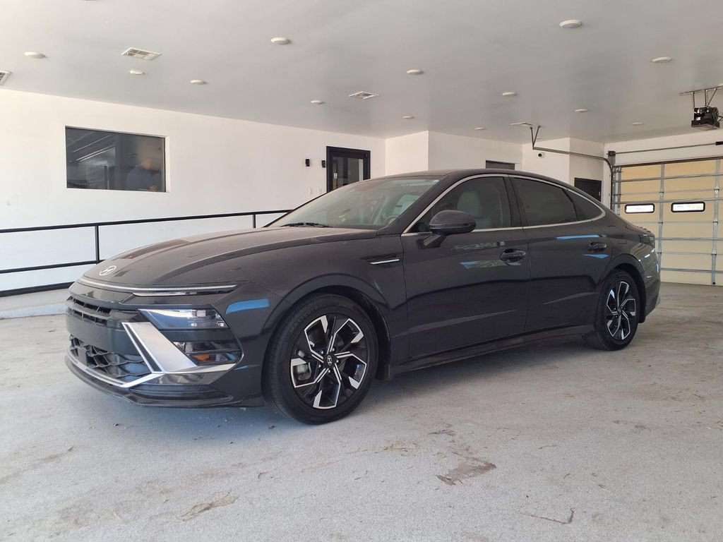 Used 2024 Hyundai Sonata SEL AWD/4WD image 2