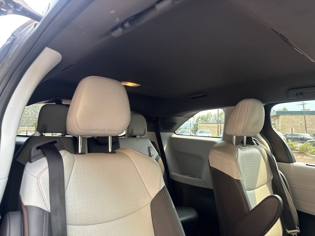 Used 2022 Toyota Sienna XSE w/ XSE Plus Package FWD image 24