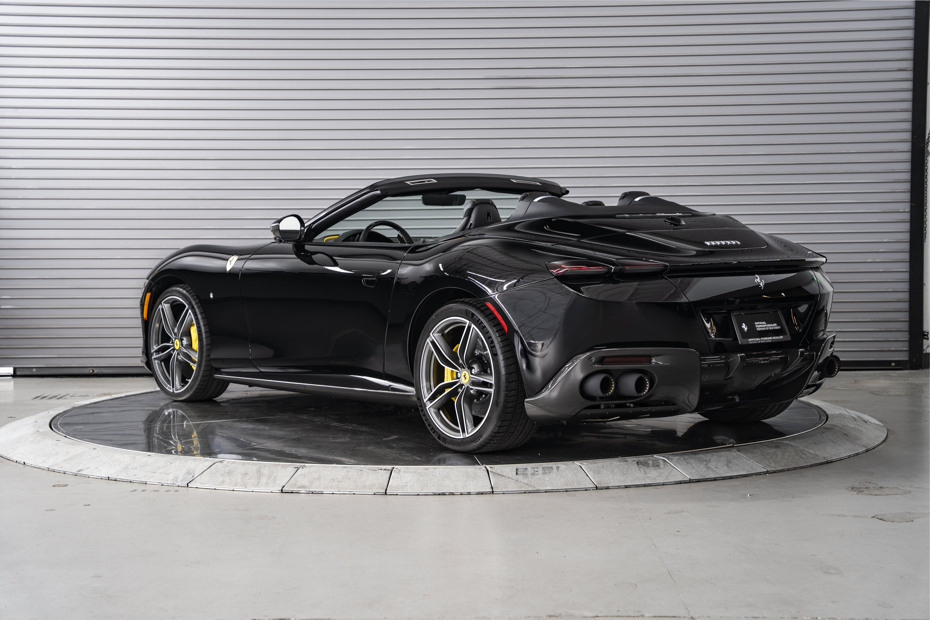 Used 2025 Ferrari Roma Spider RWD image 3