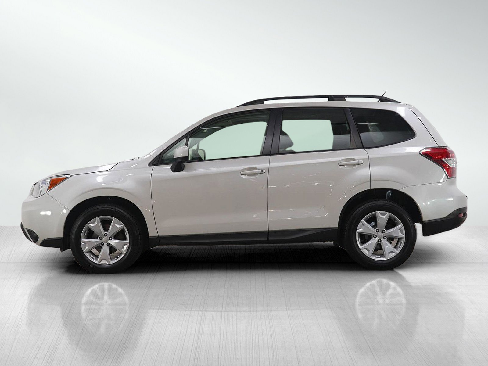 Used 2015 Subaru Forester 2.5i Premium w/ Popular Package #2 image 2