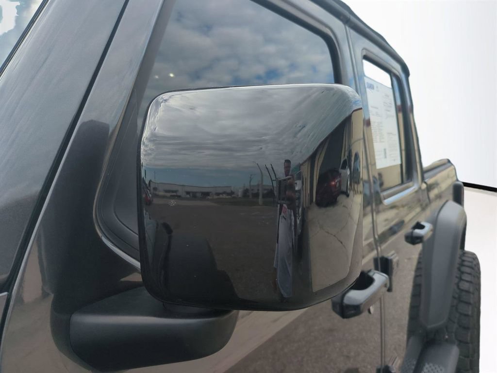 Used 2024 Jeep Gladiator Sport AWD/4WD image 12