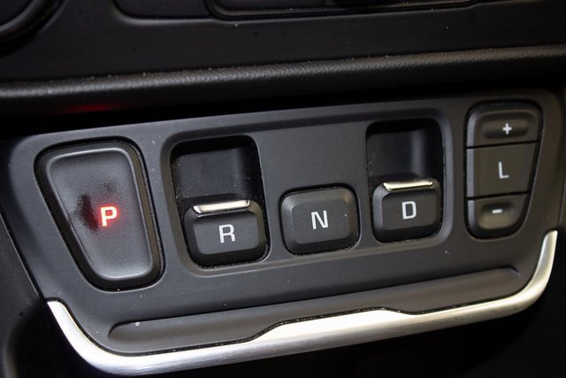 Used 2018 GMC Terrain SLE w/ Driver Convenience Package image 28