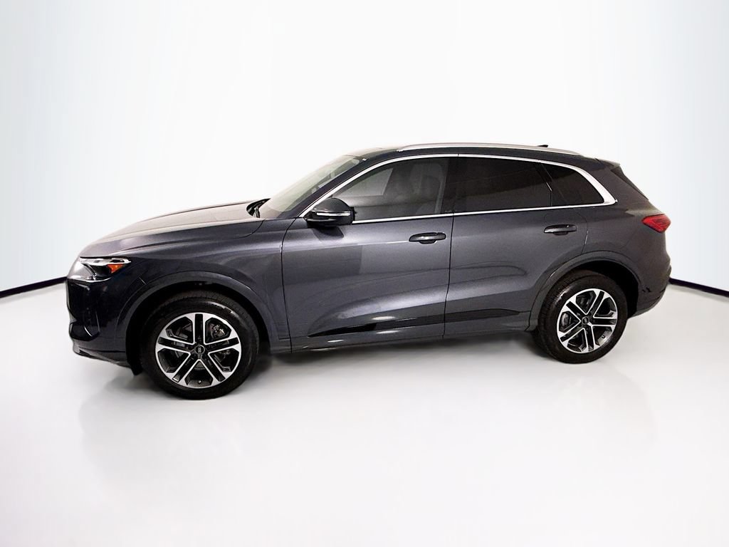 Certified 2025 Audi Q5 Premium w/ Convenience Package AWD/4WD image 8