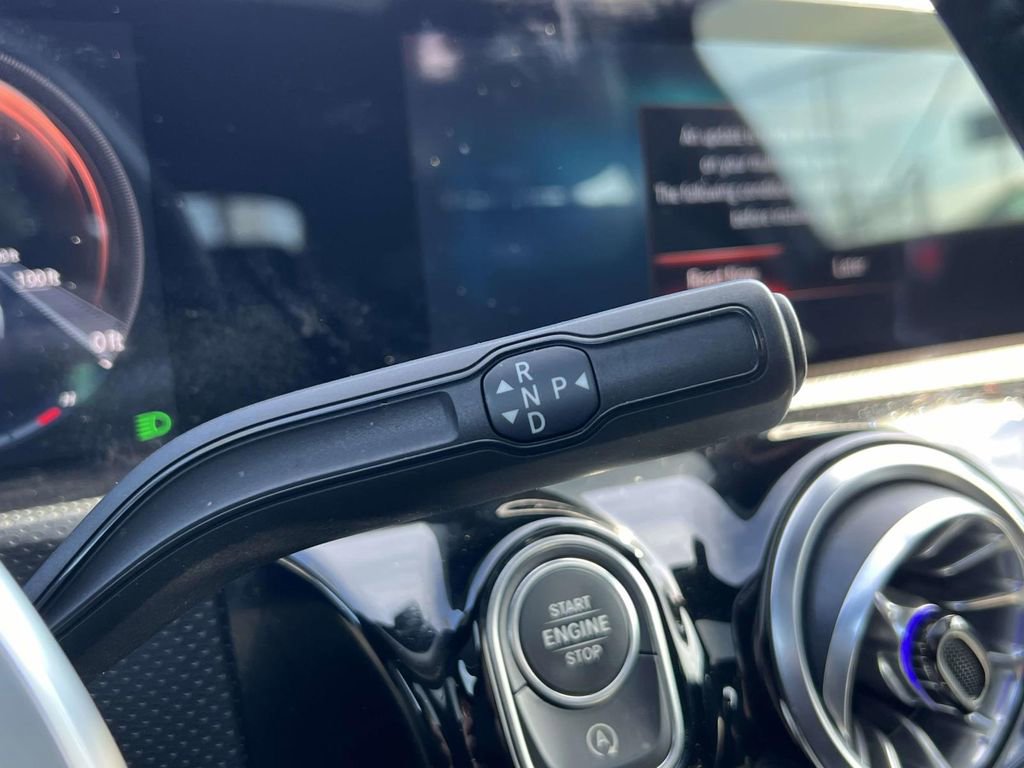 Used 2022 Mercedes-Benz A 220 4MATIC image 25