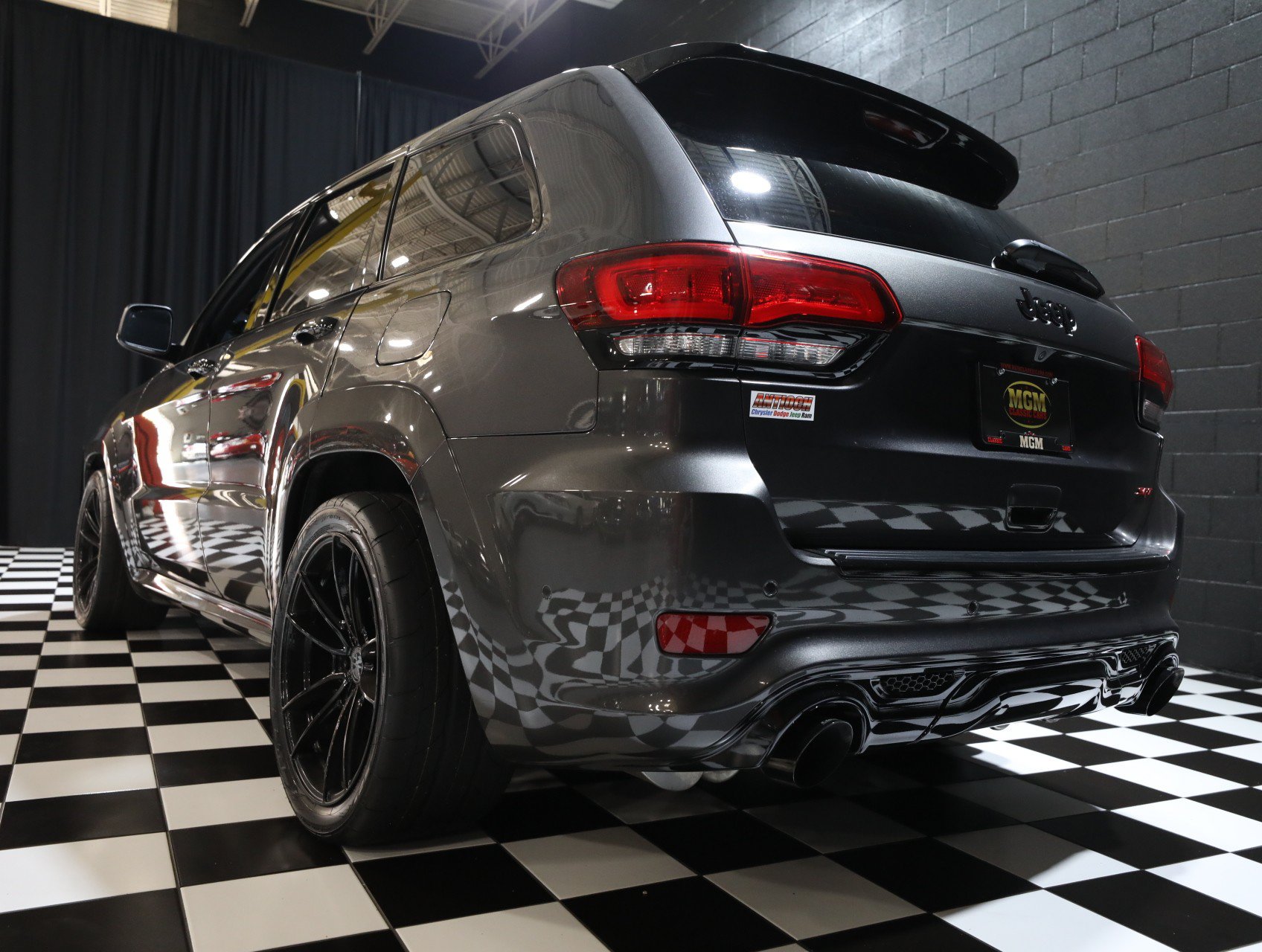 Used 2019 Jeep Grand Cherokee SRT AWD/4WD image 24