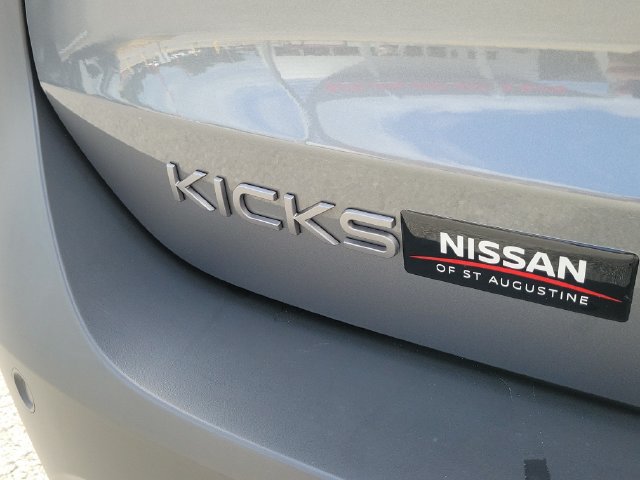 Certified 2025 Nissan Kicks SV FWD image 8
