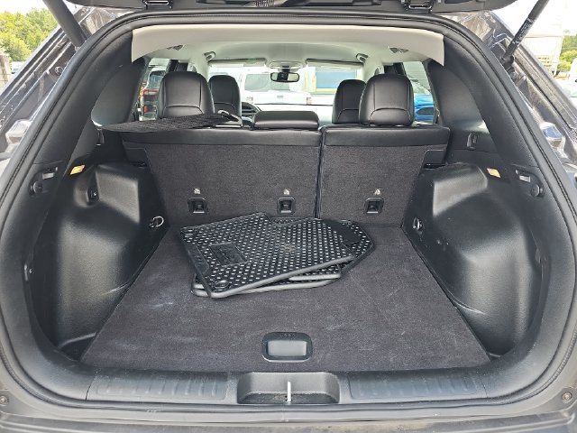 Used 2022 Jeep Cherokee Trailhawk w/ Comfort/Convenience Group AWD/4WD image 12