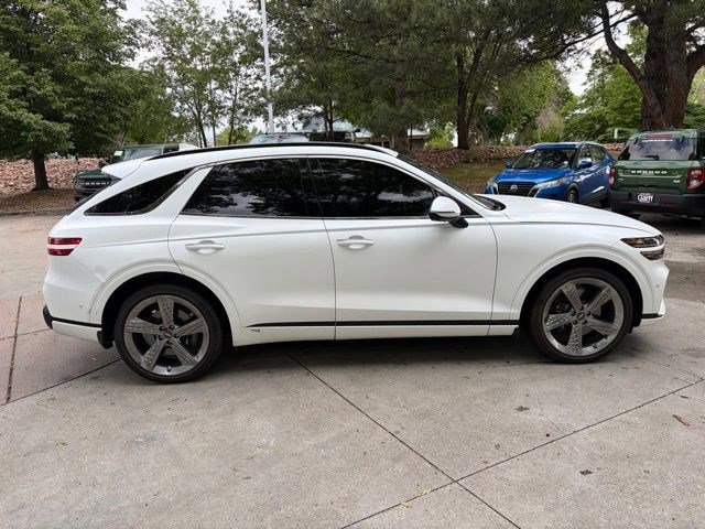 Used 2023 Genesis GV70 2.5T w/ Sport Prestige Package AWD/4WD image 4